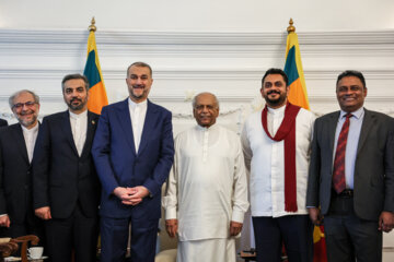 دیدار وزیر امور خارجه با نخست وزیر سریلانکا