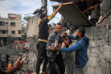 سازمان دفاع مدنی غزه:: هنوز بیش از ۱۰۰۰۰ پیکر زیر آوارها مدفونند