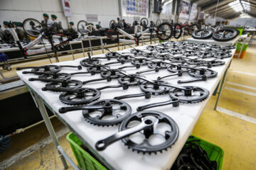 افتتاح کارخانه تولید دوچرخه در زندان قزل حصار کرج