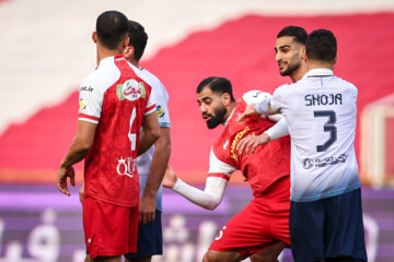 Iran Pro League: Persepolis vs. Tractor