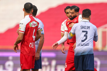 Iran Pro League: Persepolis vs. Tractor