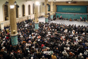 Das Treffen der Teilnehmer des Koranwettbewerbs mit Ayatollah Khamenei