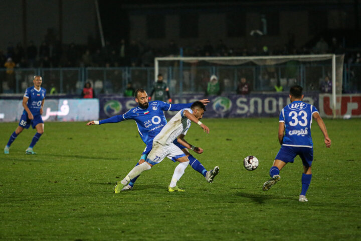 ملوان یا استقلال؛ کدام تیم از بحران خارج می شود