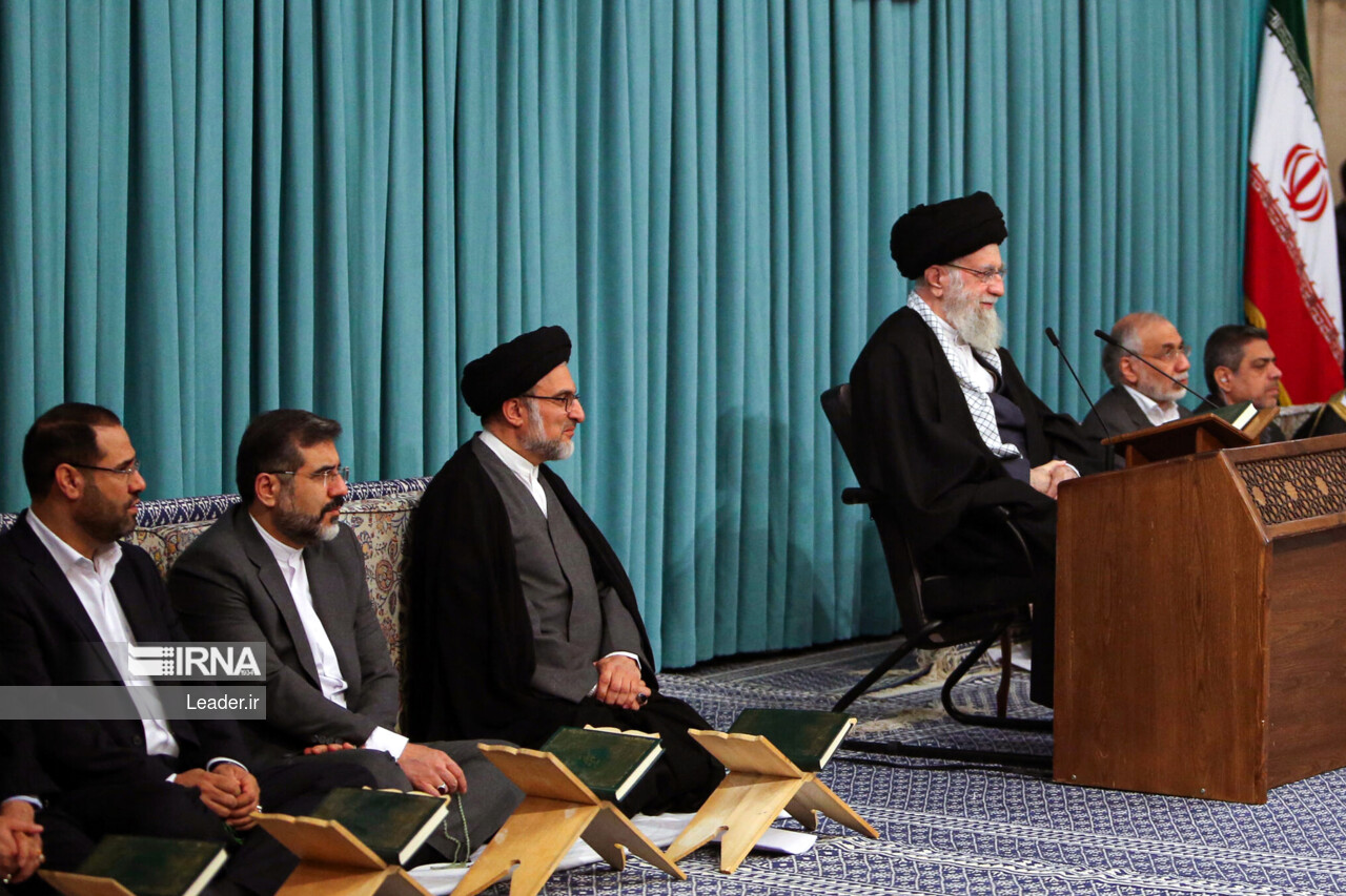 دیدار شرکتکنندگان در مسابقات بینالمللی قرآن با رهبر انقلاب