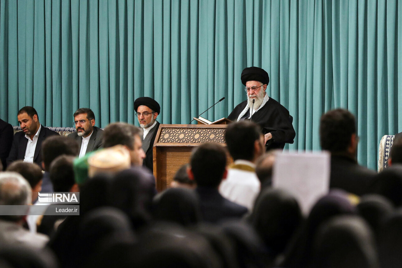 دیدار شرکتکنندگان در مسابقات بینالمللی قرآن با رهبر انقلاب