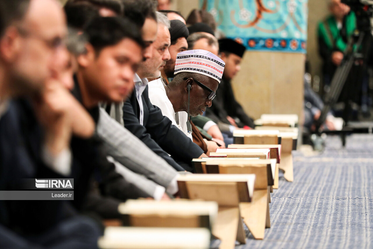 دیدار شرکتکنندگان در مسابقات بینالمللی قرآن با رهبر انقلاب