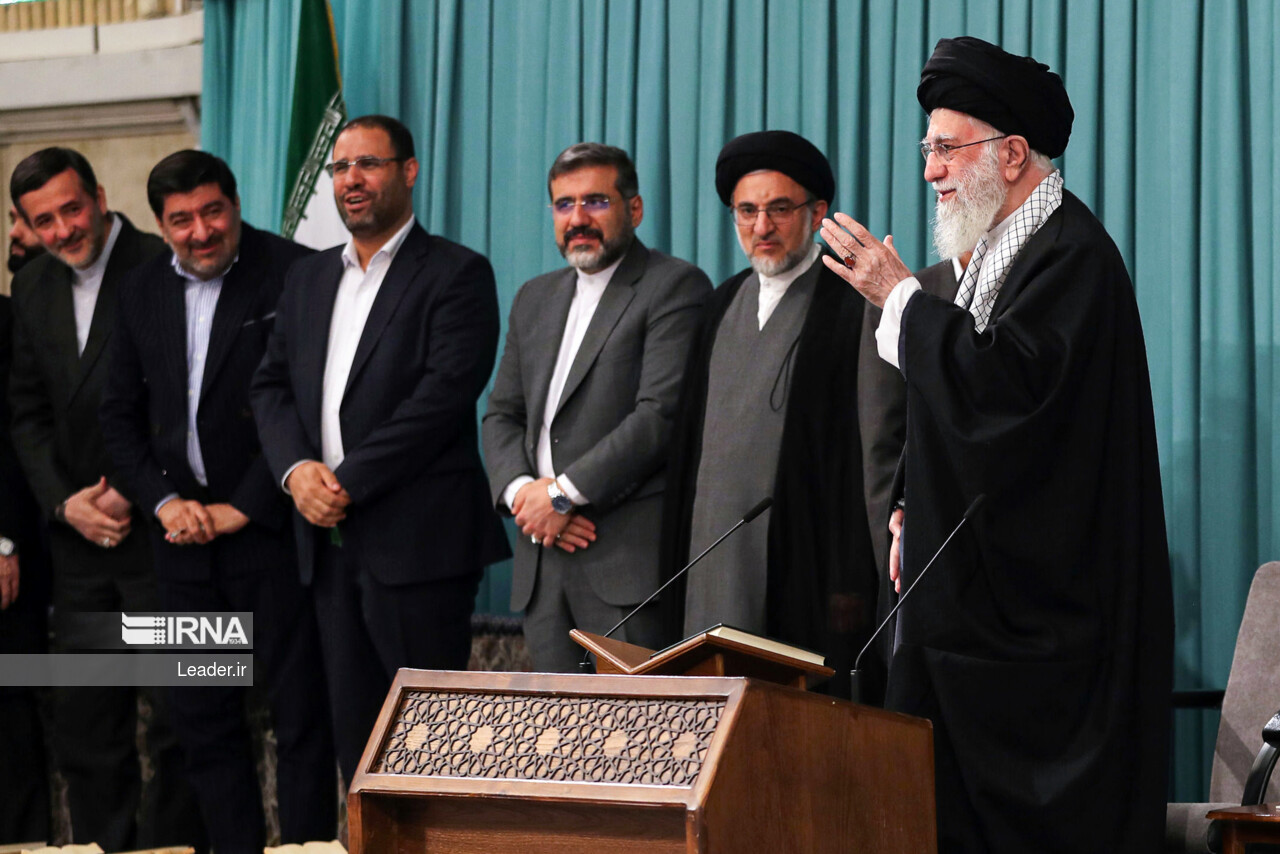 دیدار شرکتکنندگان در مسابقات بینالمللی قرآن با رهبر انقلاب