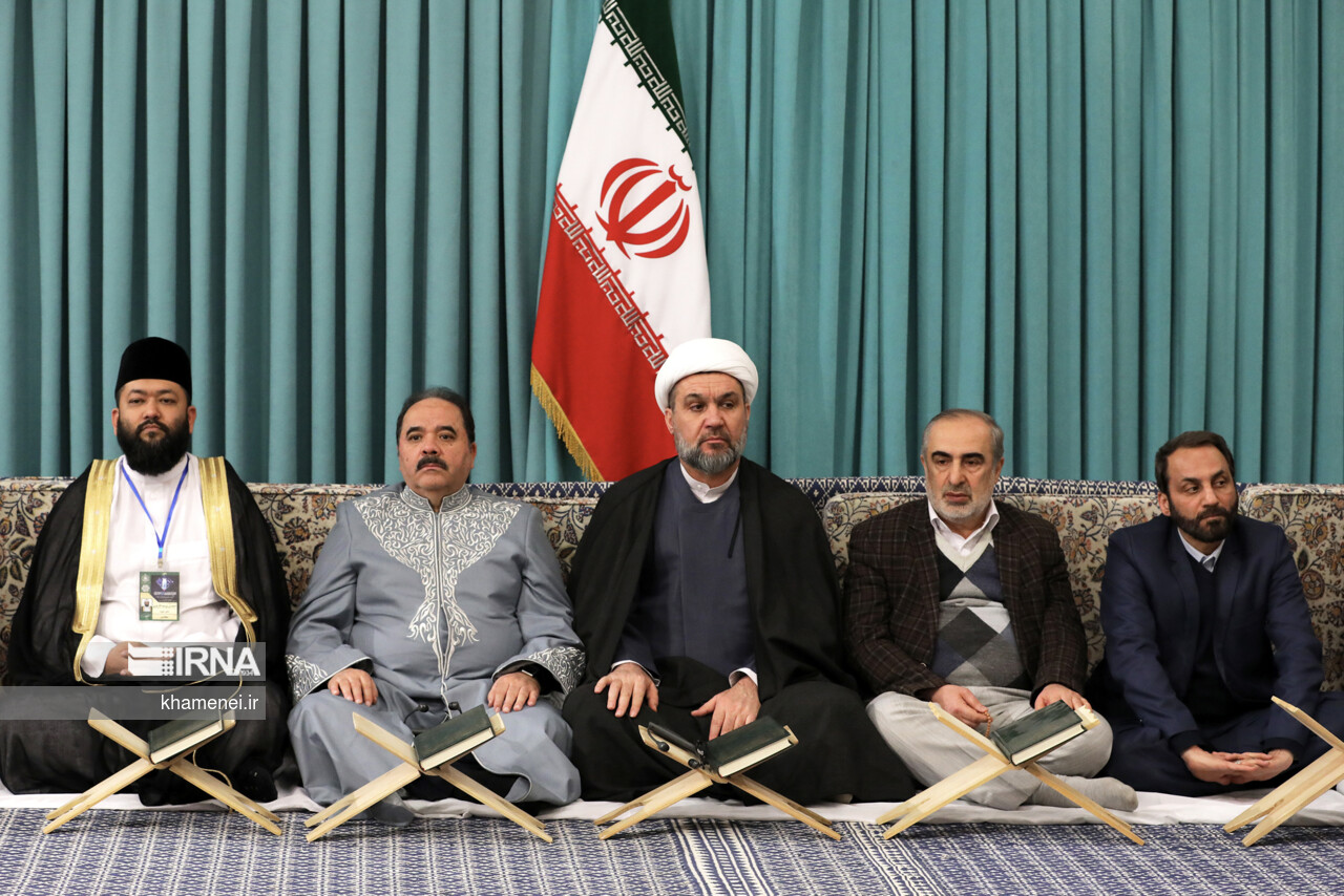 دیدار شرکتکنندگان در مسابقات قرآن با رهبر انقلاب