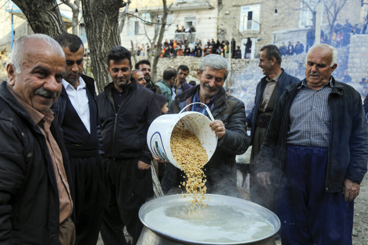 پخت کشکک در روستای رزاب