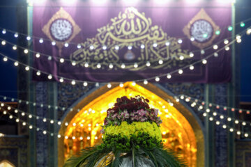 Sanctuaire de l’Imam Reza (P) : la nuit de l’anniversaire de la naissance du très vénéré Mahdi (P) ce samedi soir 24 février 2024 (Mi-Chaaban du calendrier musulman) et les amoureux et ceux qui attendent la venue de ce salvateur promis de l’humanité. (Photo : Mohsen Bakhshandeh)