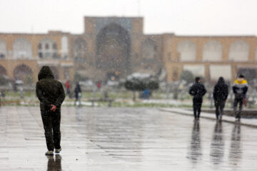 بارش برف د اصفهان