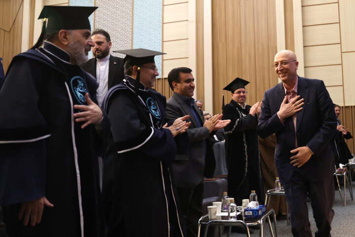 آِیین اعطای نشان ویژه استاد ممتازی دانشگاه تهران