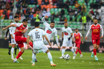 لیگ برتر فوتبال- ذوب آهن و پرسپولیس