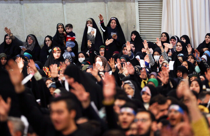 رهبر انقلاب: انتخابات ضعیف باشد همه ضرر میکنند/از زاویه منافع ملی نگاه کنیم