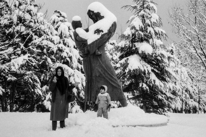 مناظر تهران در یک روز برفی سال ۱۳۶۷