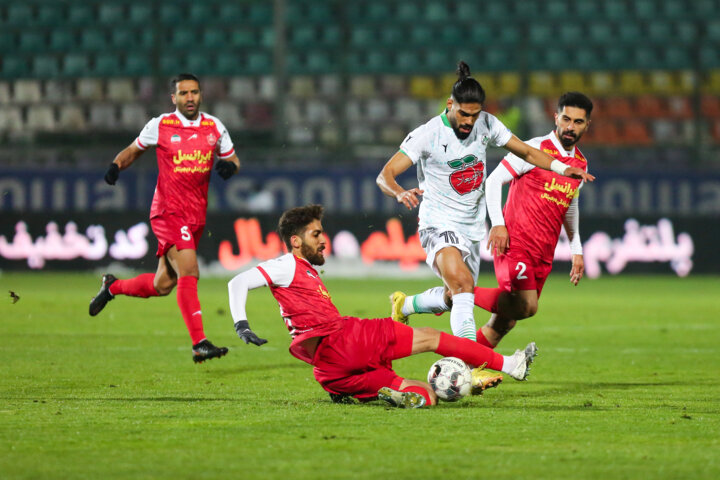 لیگ برتر فوتبال- ذوب آهن و پرسپولیس