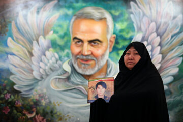 گرامیداشت شهدای فاطمیون در مشهد