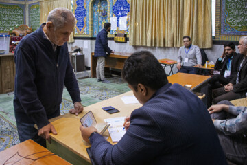 انتخابات در سراسر استان سمنان با آمادگی ۲۰ هزار نیرو طبق روند پیش می‌رود