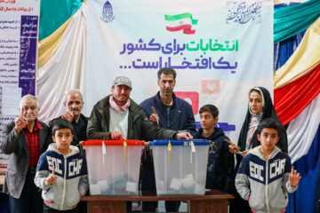رییس ستاد انتخابات خوزستان: انتخابات با آرامش و امنیت کامل در حال برگزاری است