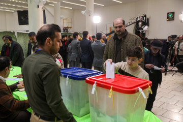 Élections législatives et de l'Assemblée des experts à Téhéran