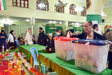 فرایند انتخابات استان بوشهر از ابتدا تاکنون بدون مشکل طی شده است