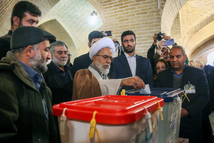 حضور کرمانشاهیهای مرزدار در پای صندوقهای رای/اعلام نتایج اولیه