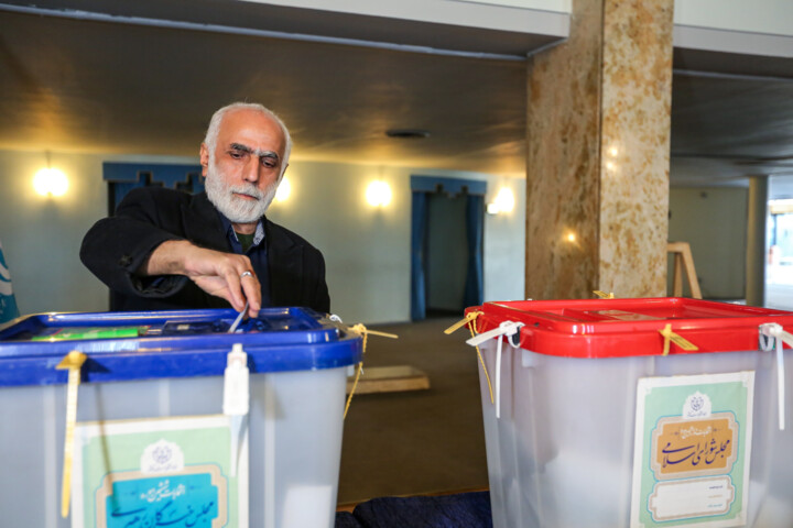 عضو فراکسیون مستقلان: مشارکت در انتخابات بالای ۵۰ درصد/ نزاع‌های سیاسی رای آور نیست