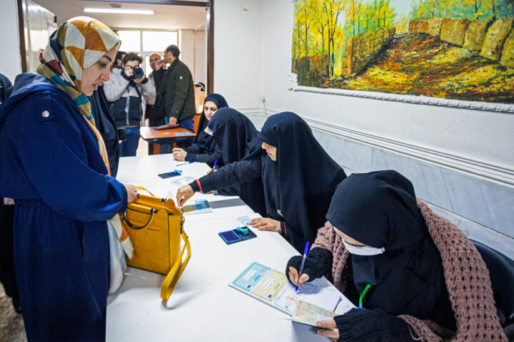 حضور کرمانشاهیهای مرزدار در پای صندوقهای رای/اعلام نتایج اولیه