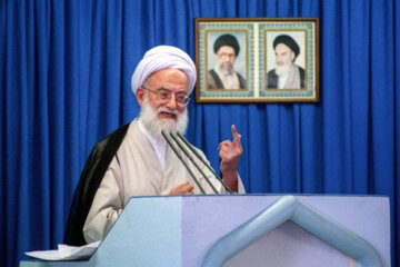 محمد امامی کاشانی- نماز جمعه ۱۴ شهریور ۱۳۸۲