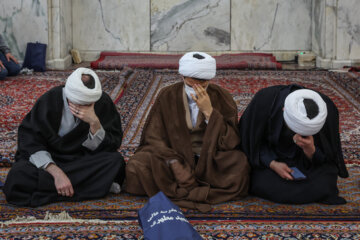 مراسم وداع با پیکر آیت‌الله امامی کاشانی