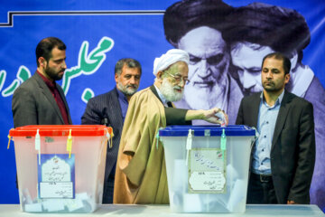 محمد امامی کاشانی در انتخابات یازدهمین دوره مجلس شورای اسلامی و میان دوره ای خبرگان در تهران- ۲ اسفند ۱۳۹۸
