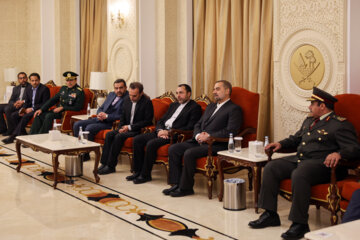 سفر وزیر دفاع به قطر