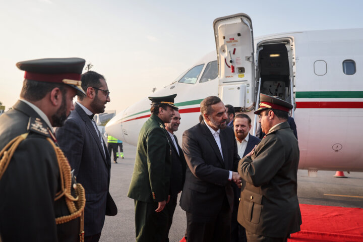 سفر وزیر دفاع به قطر