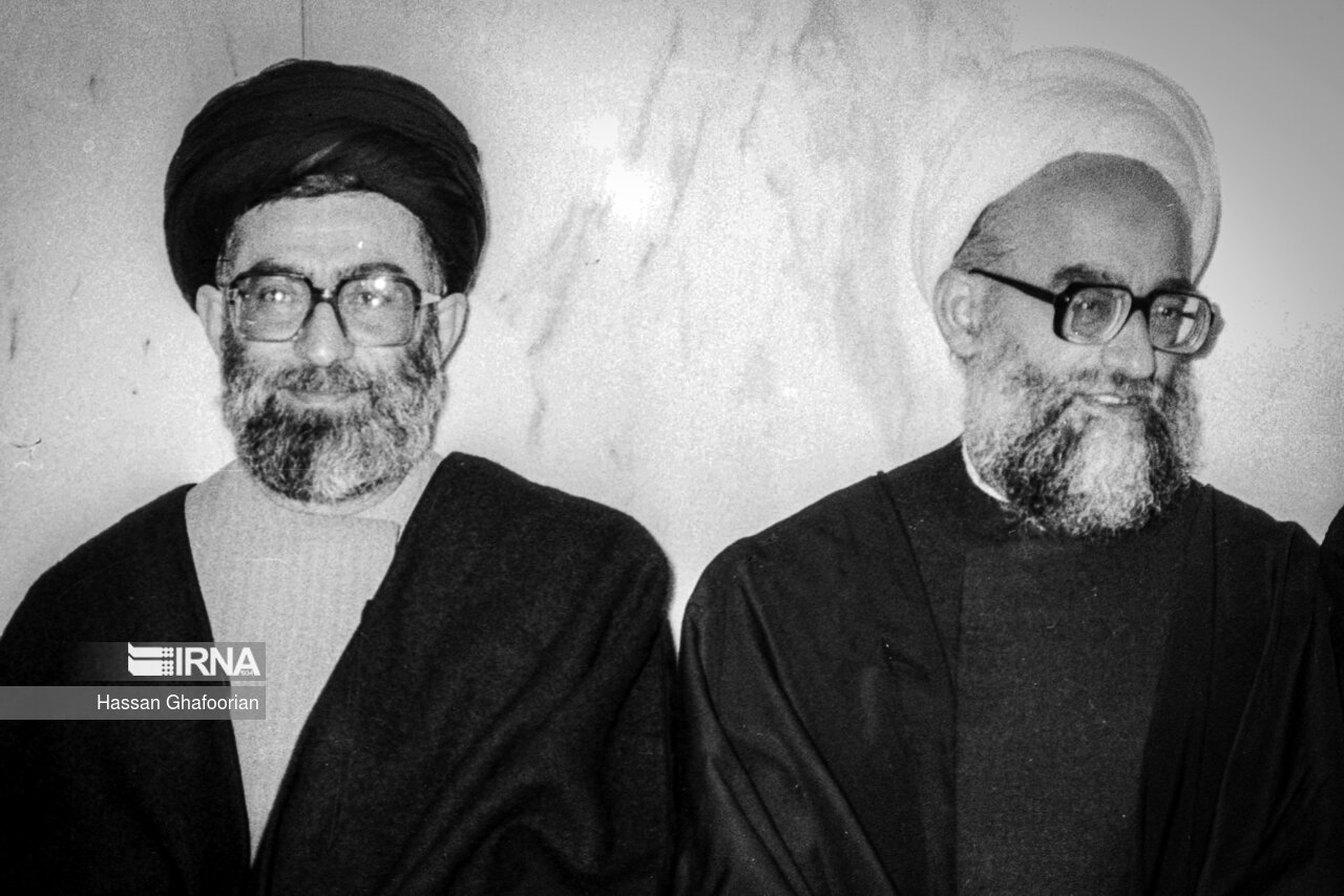 محمد امامی کاشانی و آیت الله سید علی خامنه ای -  ۱۷ بهمن ۱۳۶۴