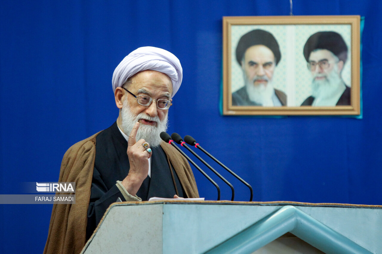 محمد امامی کاشانی درنماز عبادی سیاسی جمعه تهران- ۲۶ اسفند ۱۳۹۰