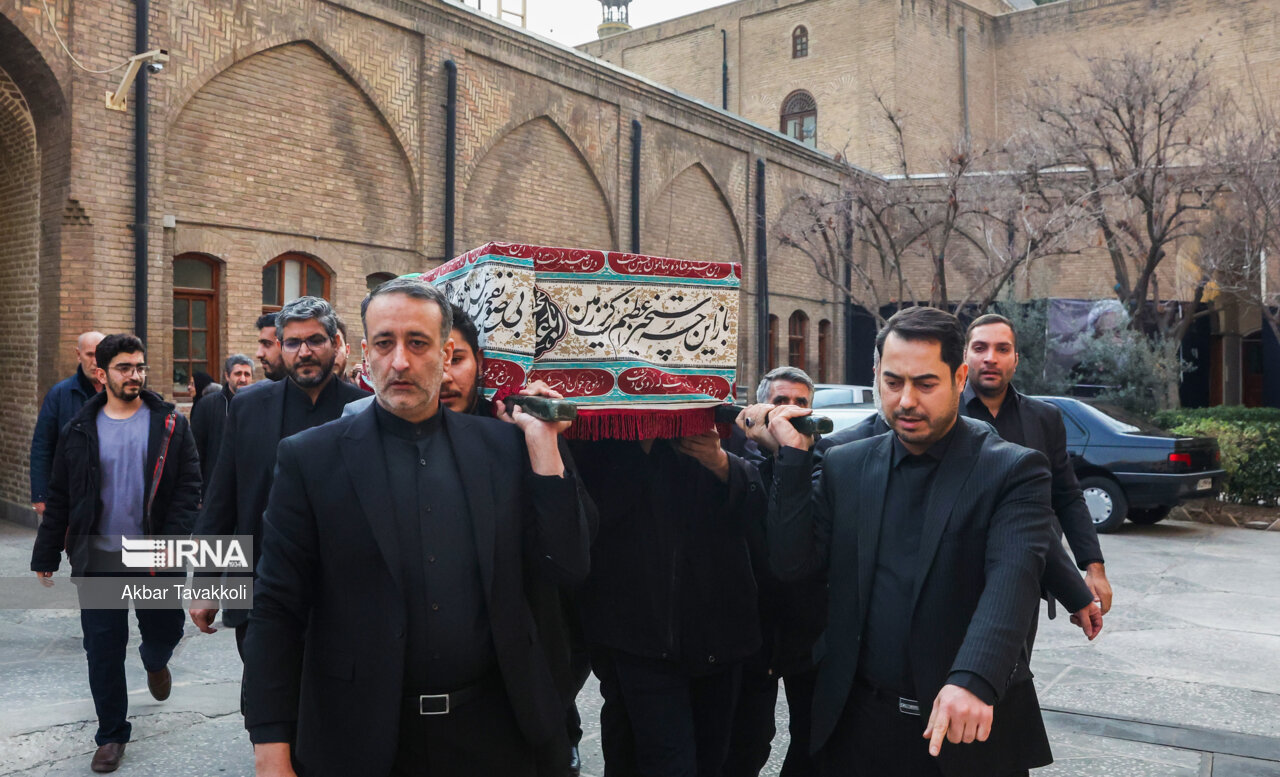مراسم وداع با پیکر آیت‌الله امامی کاشانی