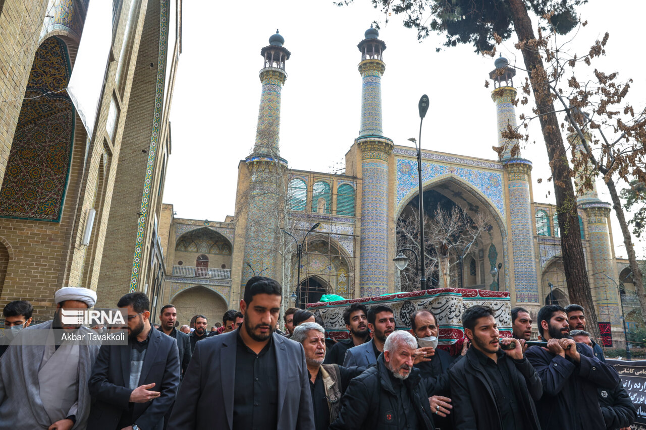مراسم وداع با پیکر آیت‌الله امامی کاشانی