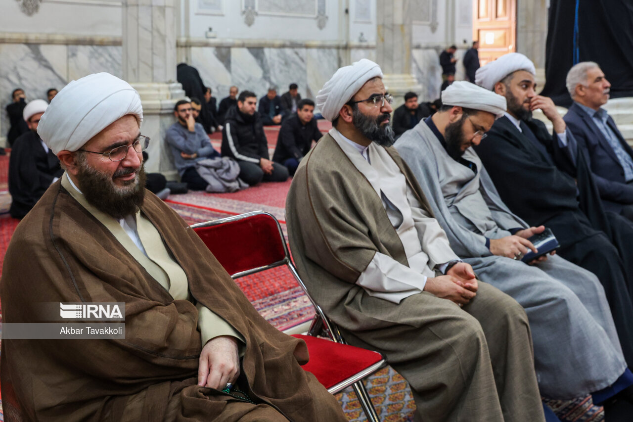 مراسم وداع با پیکر آیت‌الله امامی کاشانی