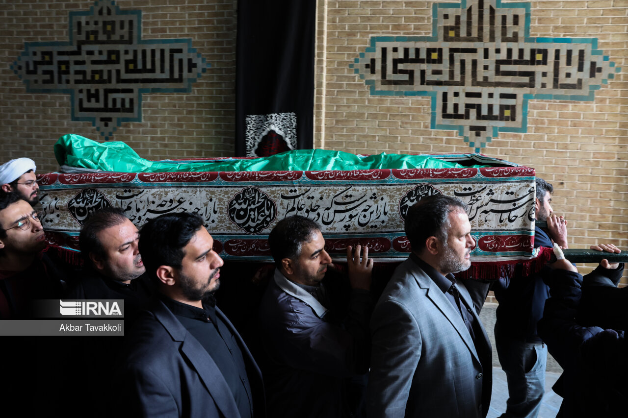 مراسم وداع با پیکر آیت‌الله امامی کاشانی