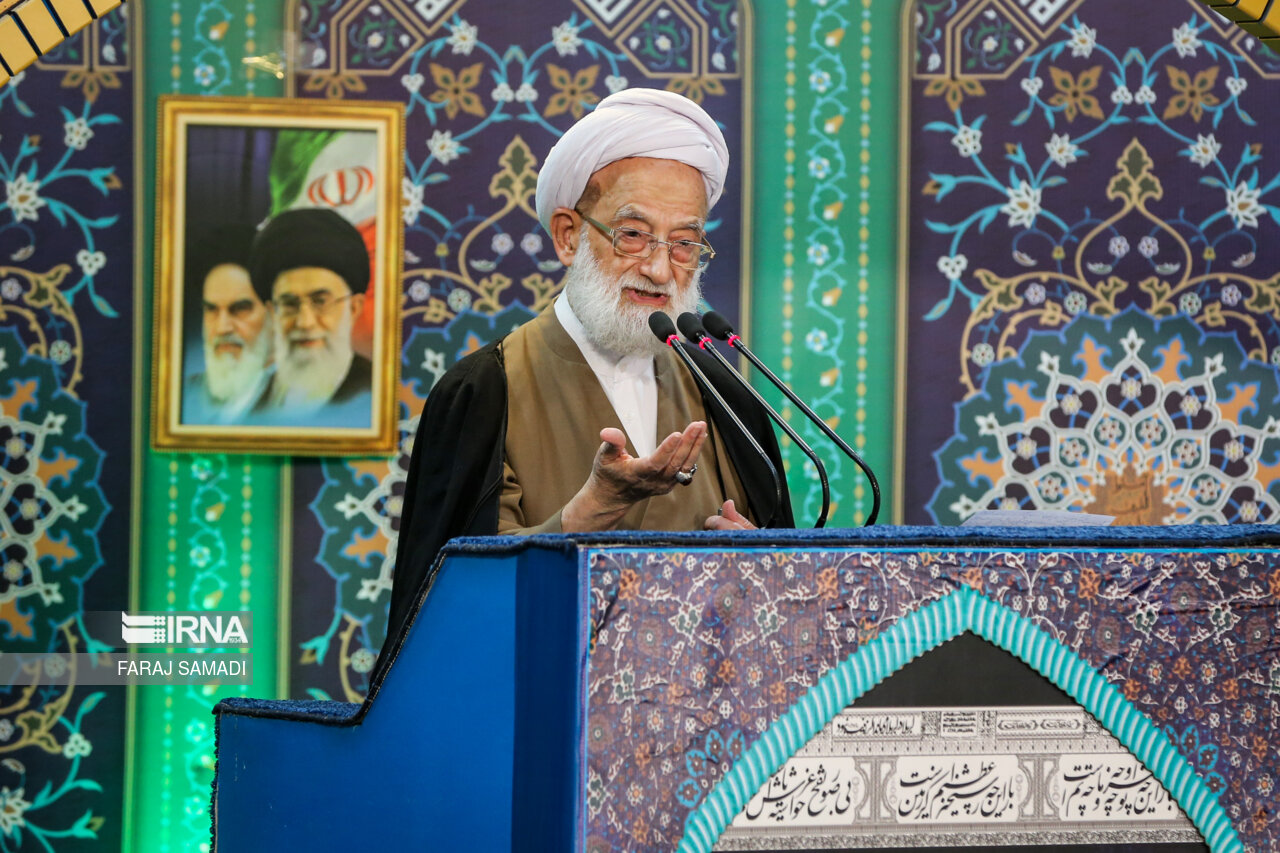 محمد امامی کاشانی در نماز جمعه تهران- ۵ آبان ۱۳۹۶