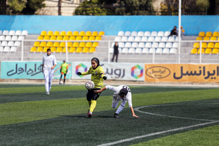 سرمربی ایساتیس فارس: شرایط سختی در لیگ برتر فوتبال بانوان داریم،ٰحمایت نمیشویم