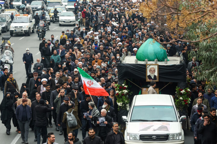 تشییع پیکر آیت‌الله «محمد امامی کاشانی»