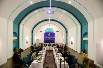 Visita de embajadores de la ACD a Yazd