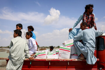 امدادرسانی به ۶۳ هزار سیل‌زده سیستان و بلوچستان/مردم ۴۶ میلیارد ریال کمک کردند