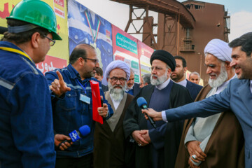 بهرهبرداری از کارخانه زمزم سه با حضور رئیس جمهور
