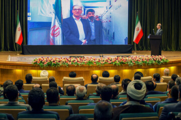 بهره‌برداری از طرح‌های صنعت آب و برق خوزستان با حضور رئیس جمهور
