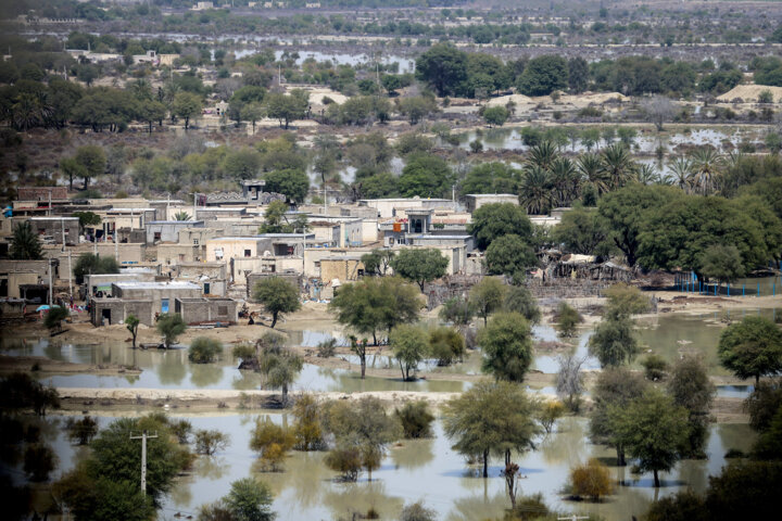 امدادرسانی هلال احمربه سیل زدگان سیستان وبلوچستان