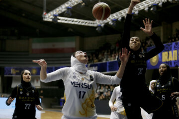 La dernière finale de la ligue féminine de basket-ball entre les équipes Bahman et Mehrsan s'est tenue samedi soir (9 mars 2024) à la salle Mashhoun de la Fédération de basket-ball et s'est terminée par la victoire du groupe Bahman 74-45 et le championnat de cette équipe.