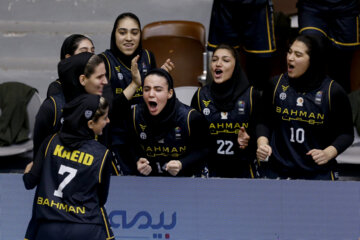 La dernière finale de la ligue féminine de basket-ball entre les équipes Bahman et Mehrsan s'est tenue samedi soir (9 mars 2024) à la salle Mashhoun de la Fédération de basket-ball et s'est terminée par la victoire du groupe Bahman 74-45 et le championnat de cette équipe.