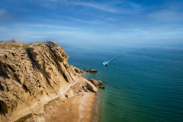 خلیجفارس بزرگترین منطقه تامین انرژی جهان/مراقبش باشیم 1 خلیجفارس بزرگترین منطقه تامین انرژی جهان/مراقبش باشیم